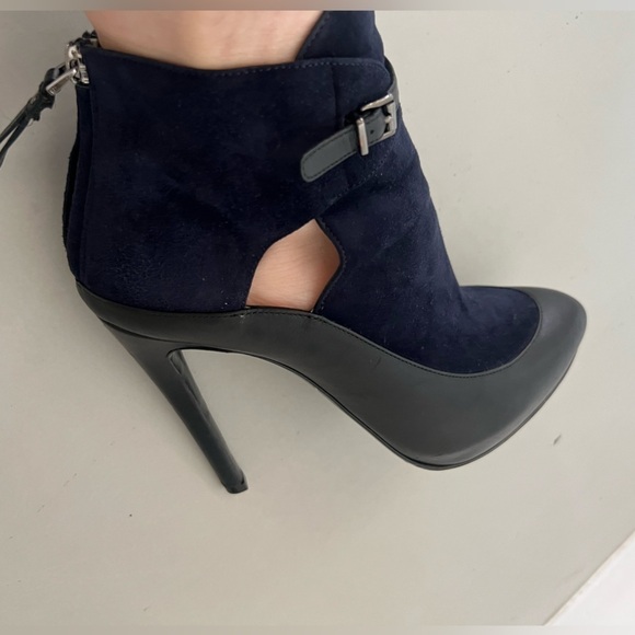 Giorgio Armani Suede Colourblock Pattern Booties - Picture 3 of 17